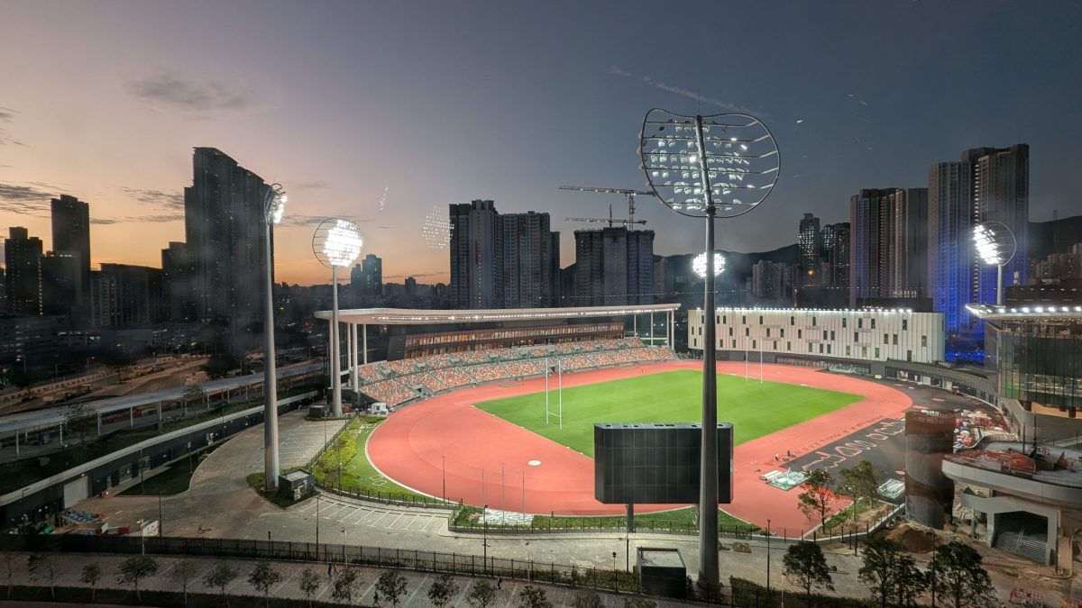 天空：切尔西正努力争取在关窗前签下哈维-西蒙斯和加纳乔